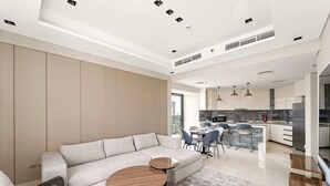 Apartment | 2 bedrooms, high-speed internet - Amazing 2BR in Business Bay With Full Burj View (Dubai)
