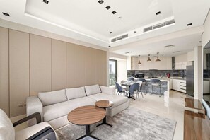 2 bedrooms, Internet - Amazing 2BR in Business Bay With Full Burj View (Dubai)