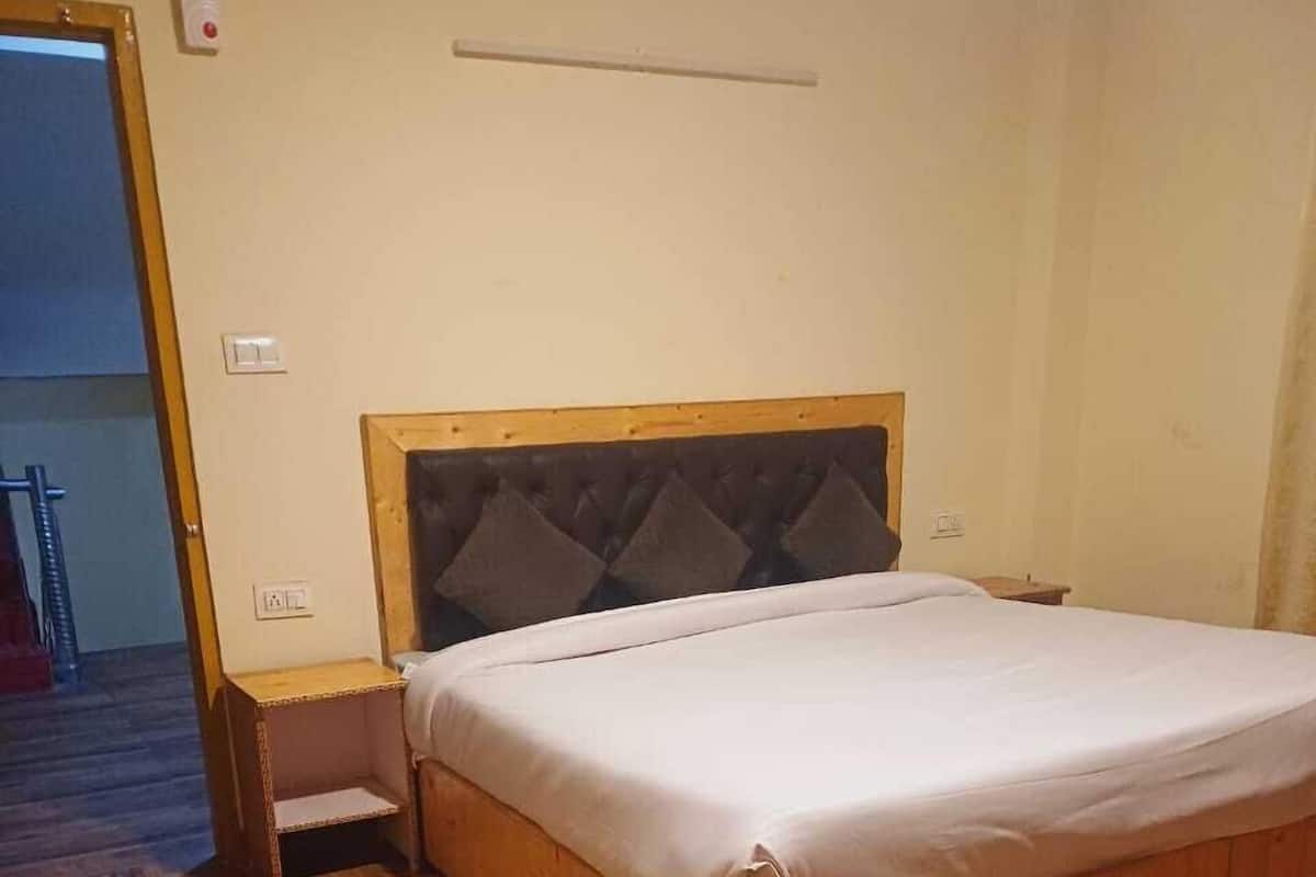 Deluxe Room | Free WiFi