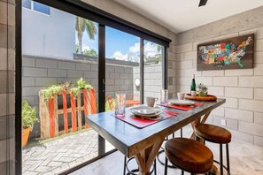 Apartment | 2 bedrooms, Internet - Singer House on the Water (Fort Lauderdale)