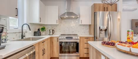 Fridge, microwave, oven, dishwasher