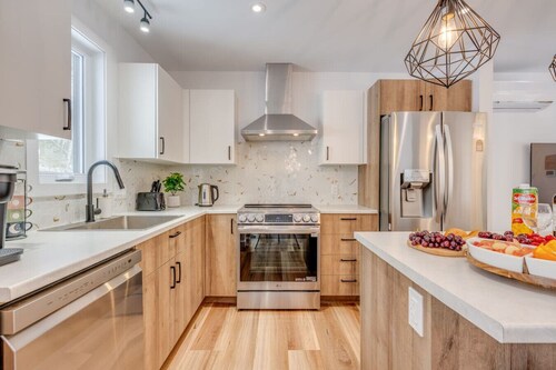 Amira | Nature Retreat | Hiking