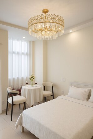 ห้องลักซ์ชัวรี่, วิวเมือง | ผ้าปูที่นอนฝ้ายอียิปต์, เครื่องนอนระดับพรีเมียม