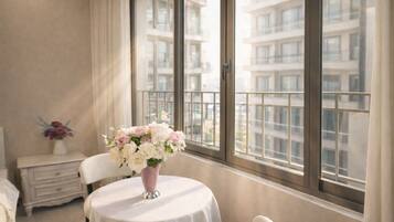 Superior Room, City View | Egyptian cotton sheets, premium bedding, individually decorated, desk