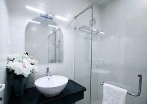 Superior-Zimmer, Stadtblick | Badezimmer