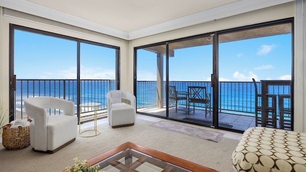 Smart TV, books, stereo - Sunglow Horizon - Solana Beach Family Condo, Oceanfront Views & Resort Pools (Solana Beach)