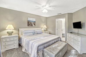 3 bedrooms, iron/ironing board, free WiFi, bed sheets - 52 Ocean Breeze: Free Bikes, Tennis & Pool, Pet Friendly! (Hilton Head Island)