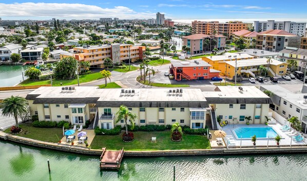 Exterior - Waterfront Condo 2BR/2BA, Short Walk to Beach, HEATED Pool, Dolphins & Manatees (Treasure Island)