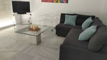 House, 2 Bedrooms, Smoking, Terrace | Living room