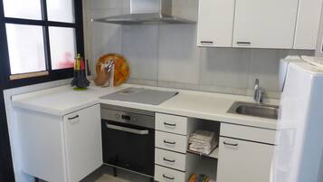 Huis, 2 slaapkamers, roken, terras | Interieur