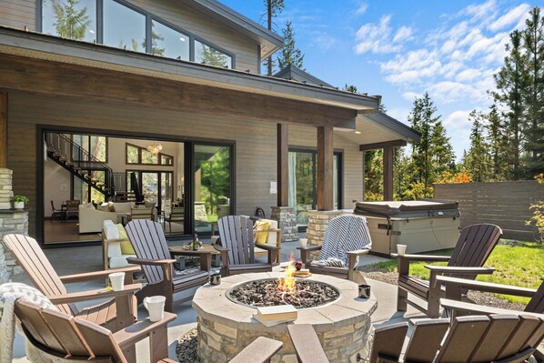 屋外ダイニングエリア