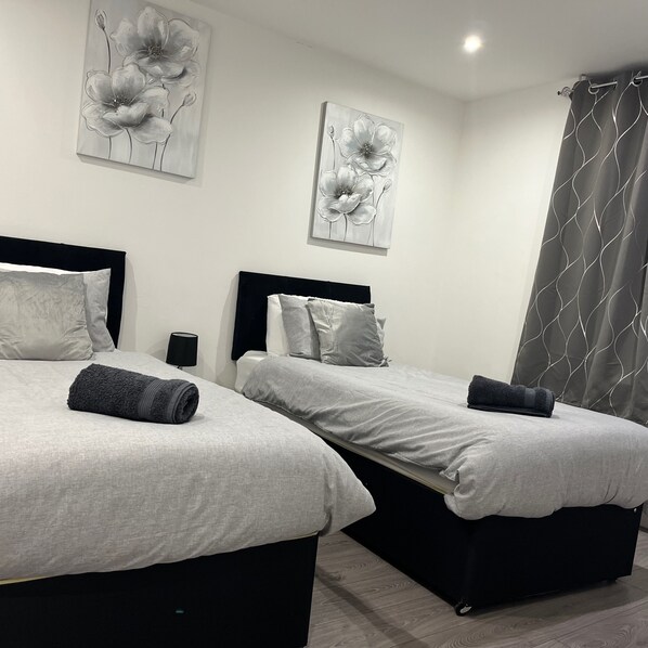 2 habitaciones, tabla de planchar con plancha y wifi gratis