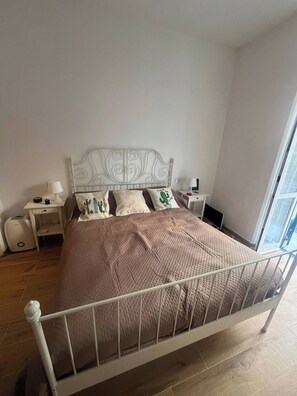 1 Schlafzimmer, WLAN, Bettwäsche