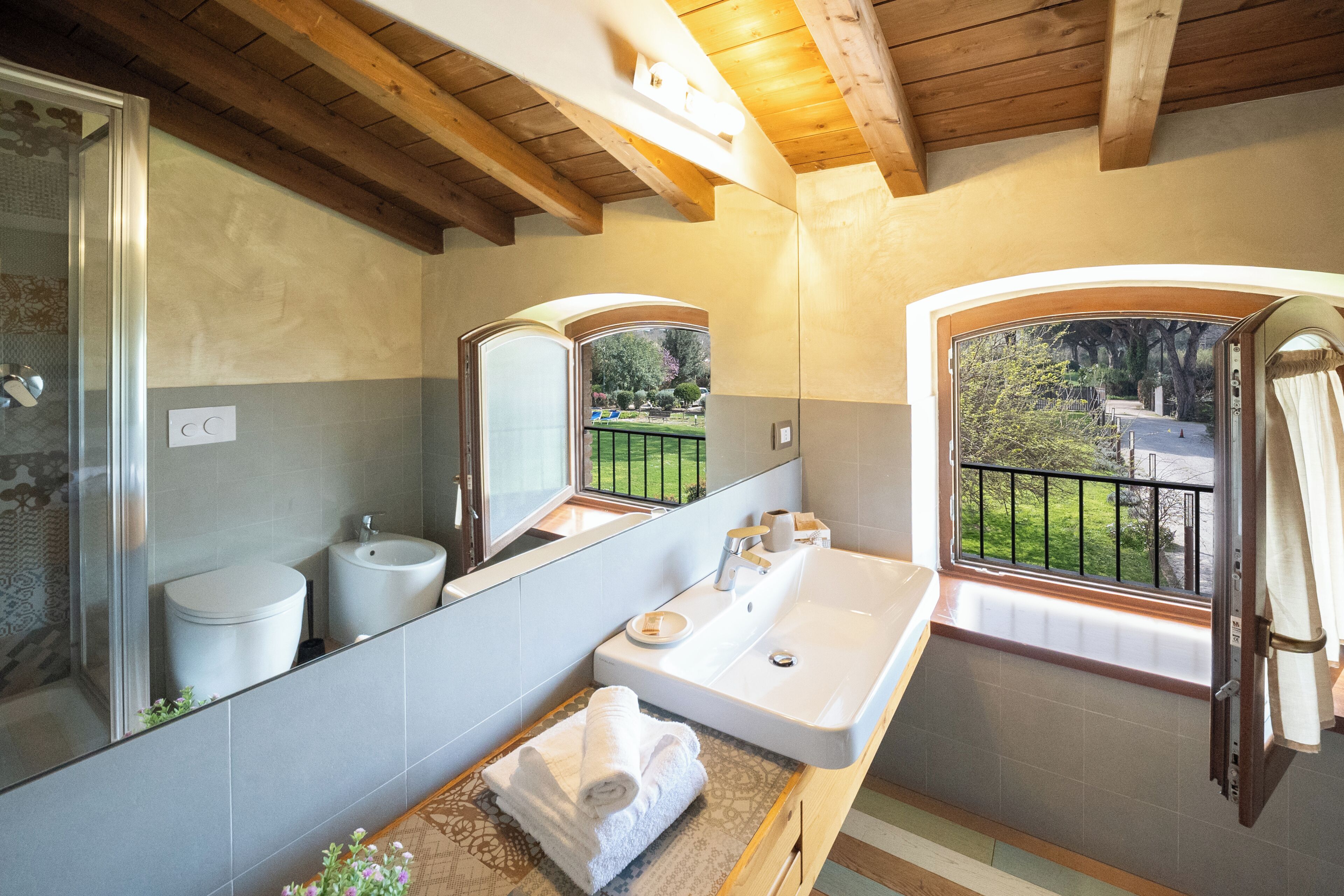 Deluxe-Zimmer, Gartenblick | Badezimmer