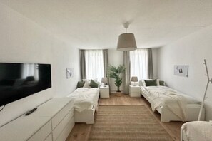 1 habitación, escritorio, wifi gratis y ropa de cama 