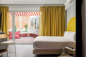 Superior Double Room with Terrace | Desk, free WiFi, bed sheets - BYPILLOW Flamant (Barcelona)