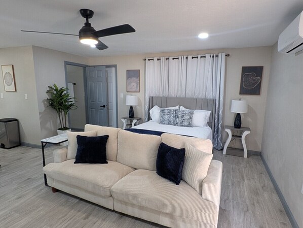 スマートテレビ、テレビゲーム、テーブルサッカー台