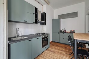 Apartment, 3 Bedrooms, Balcony | Private kitchen
