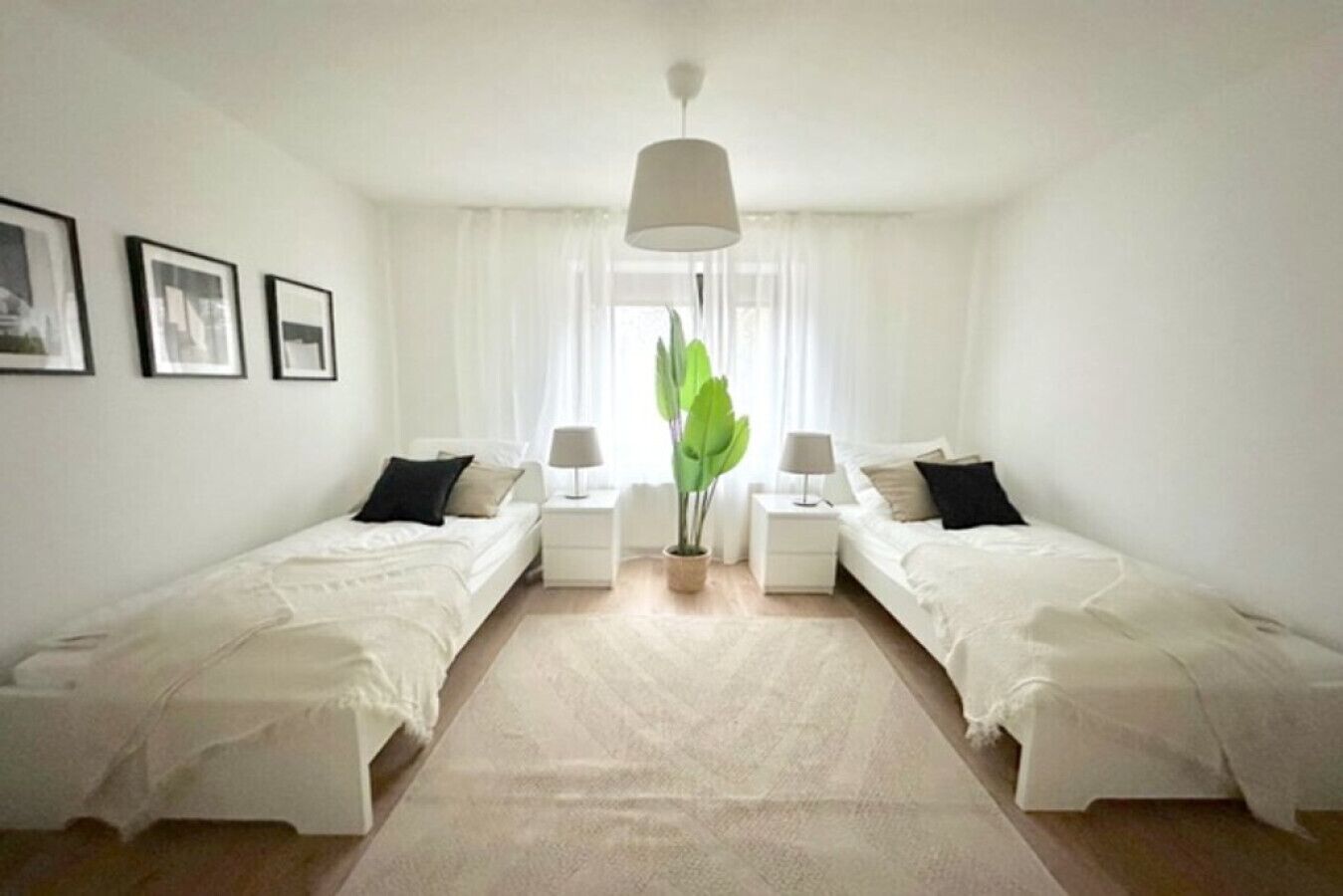 2 bedrooms, desk, free WiFi, bed sheets