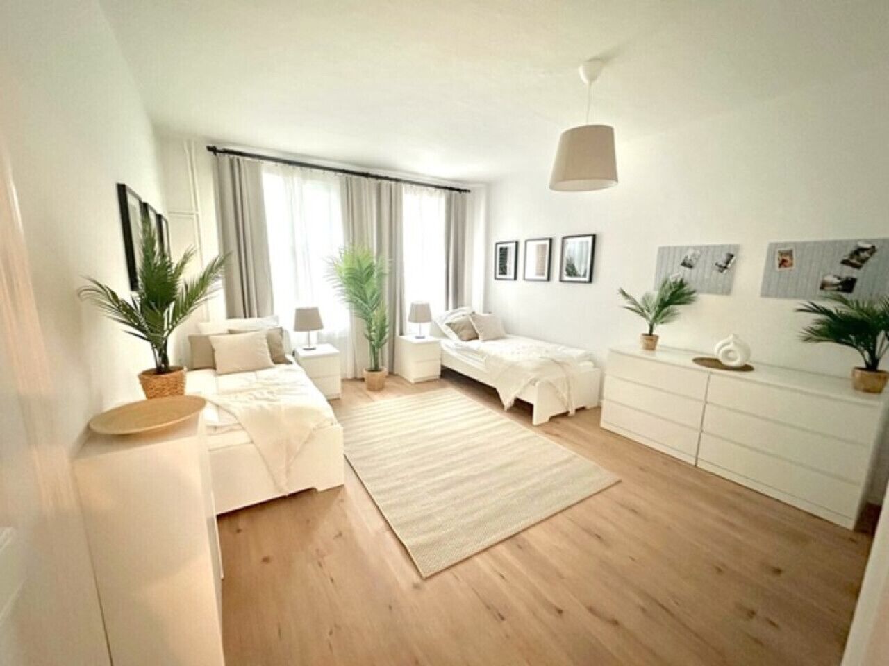 2 bedrooms, desk, free WiFi, bed sheets