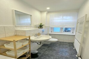 Hair dryer, towels - Arbio Monteurzimmer Rüdersdorf 4 people (Rüdersdorf bei Berlin)