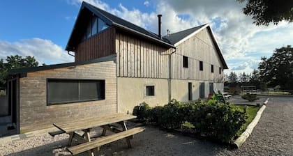 Cosy cottage with relaxing view and outdoor barbecue