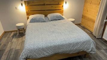 3 chambres, lit parapluie, Wi-Fi, draps fournis