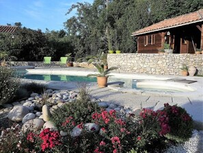 Pool - Spacious villa with pool, garden and jacuzzi (Chauzon)