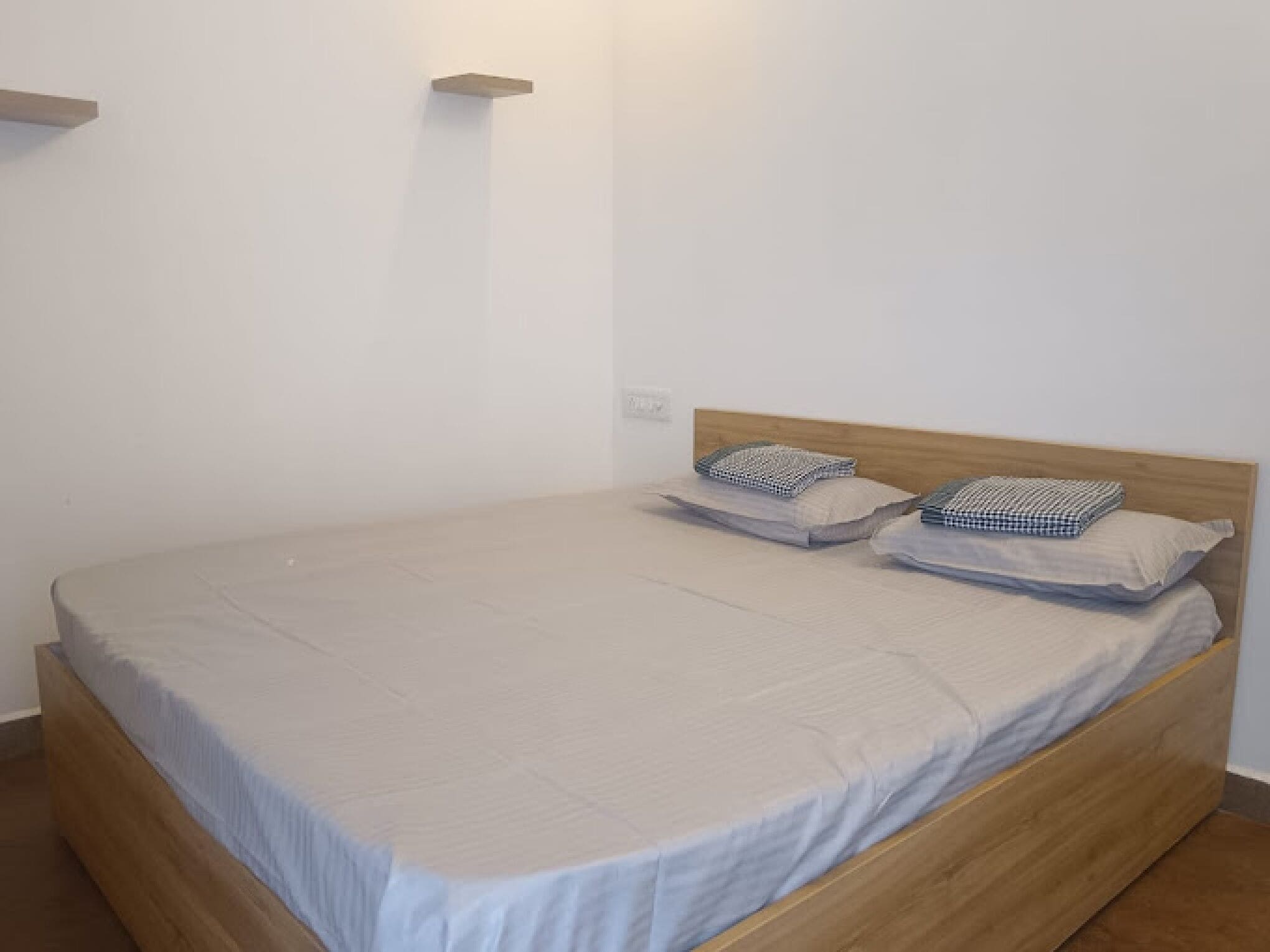 Schreibtisch, kostenloses WLAN, Bettwäsche