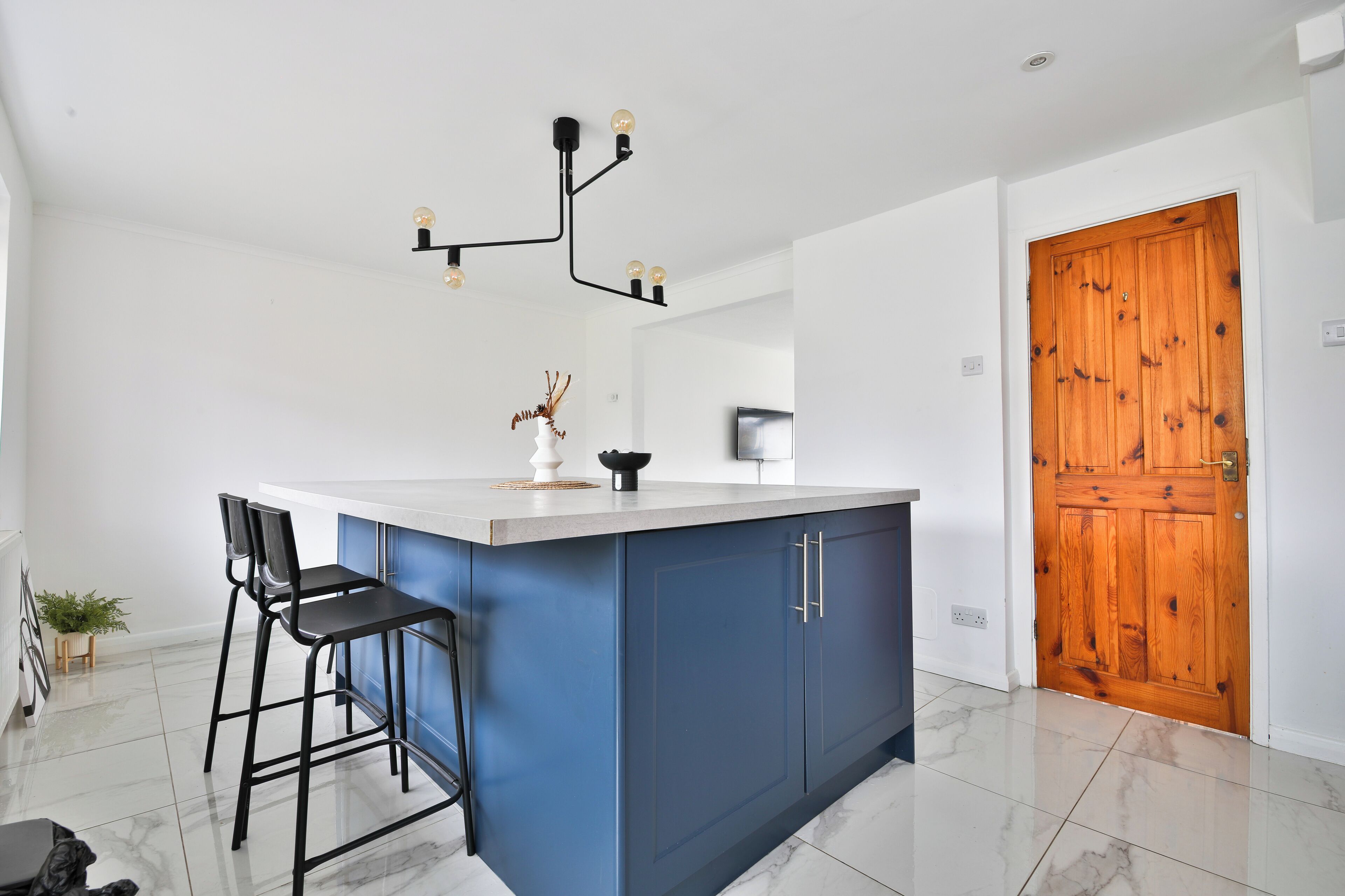 Comfort House, 3 Bedrooms | Private kitchen | Fridge, microwave, stovetop, coffee/tea maker
