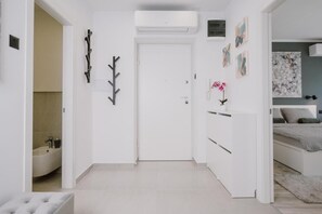 1 bedroom, iron/ironing board, WiFi, bed sheets - Home away from home (Rijeka)