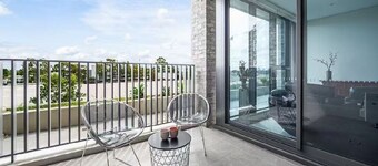 1 minutes' walk to Sydney Olympic Stadium