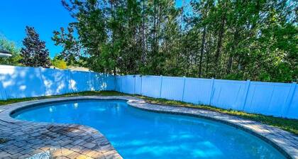 +A Taste of Britain entire house / heated pool+