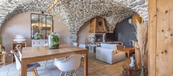 L'Oisans Bleu - Village house with terrace and garden