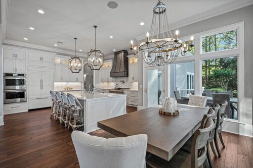 Lux-Lakefront on Lake Oconee with Boat & Jet Skis - Sleeps 14!