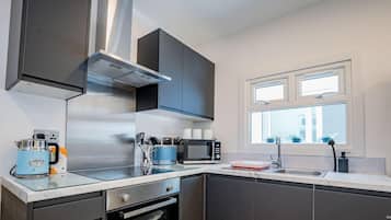 Fridge, microwave, stovetop, toaster