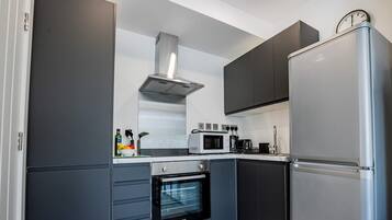 Fridge, microwave, stovetop, toaster