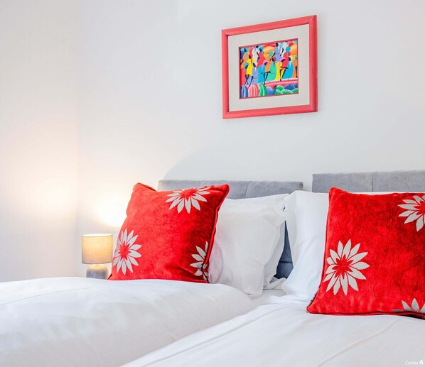 2 Schlafzimmer, Schreibtisch, WLAN, Bettwäsche