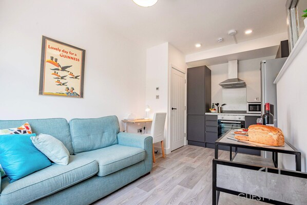 Televisio, työhuone