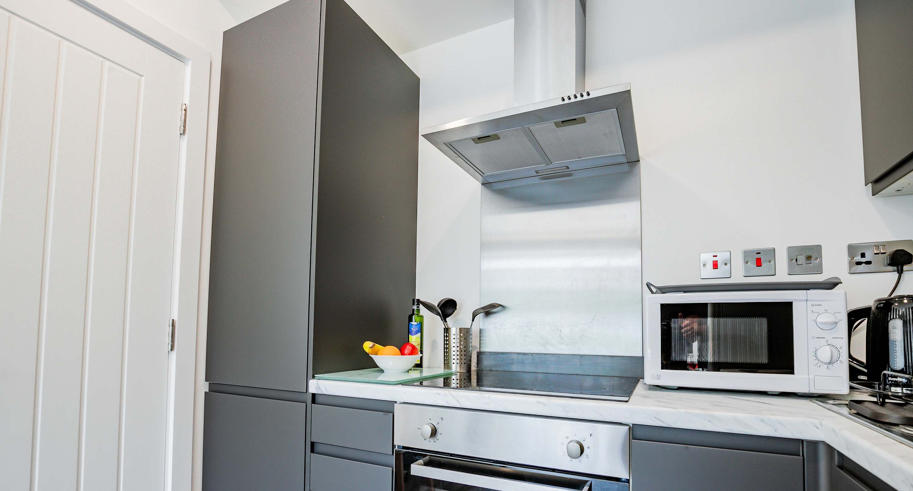 Fridge, microwave, stovetop, toaster