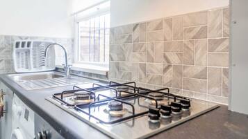 Fridge, oven, stovetop, toaster