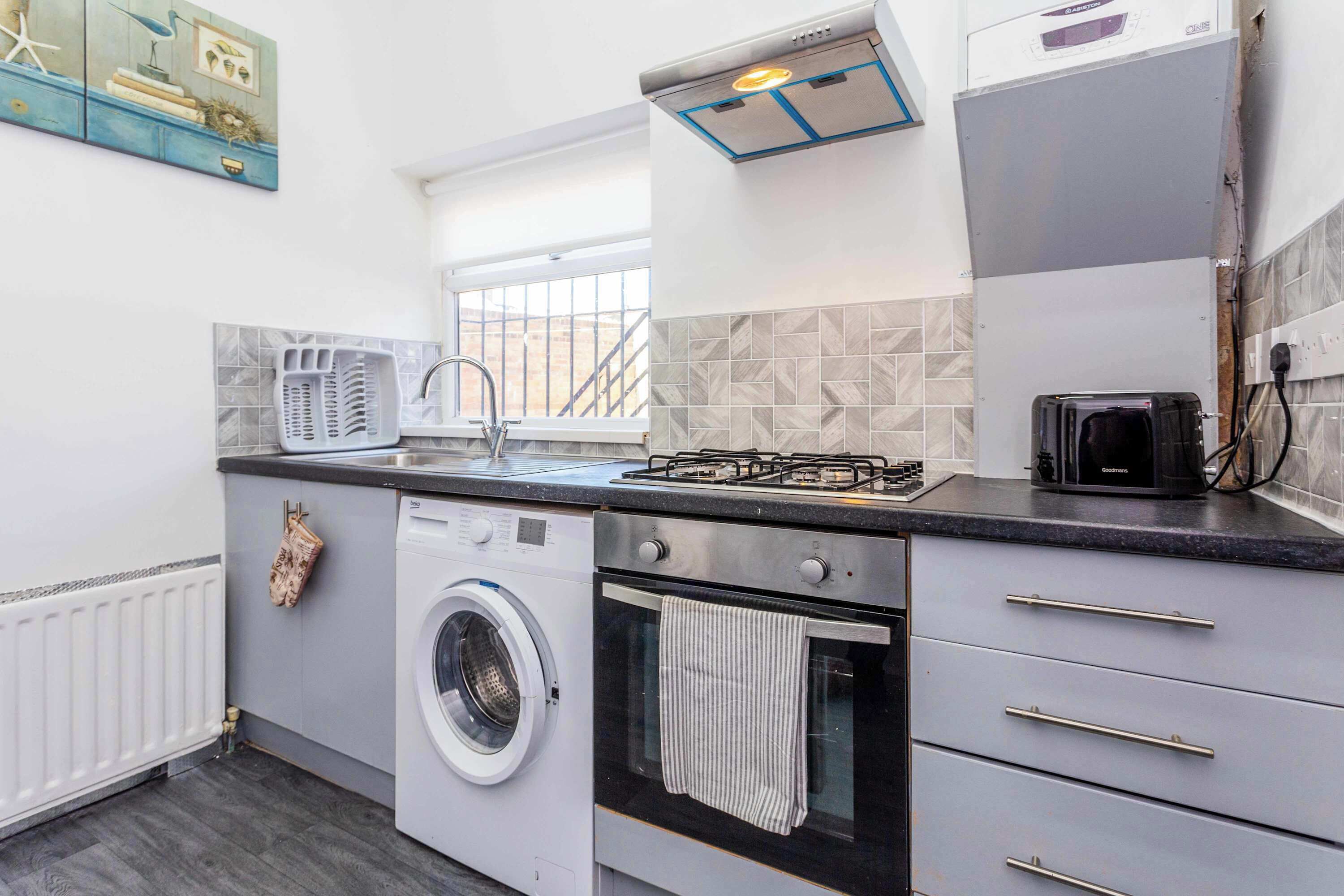 Fridge, oven, stovetop, toaster