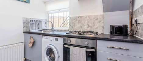 Fridge, oven, stovetop, toaster
