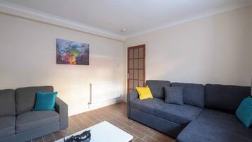 TV, fireplace, offices