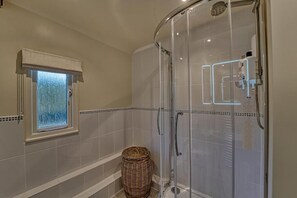 Shower, towels