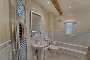 Douche, serviettes fournies