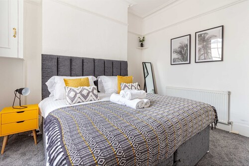 Host & Stay | Montpellier Villa Apartment