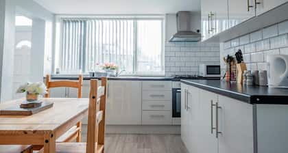 Host & Stay | Park Cliffe House