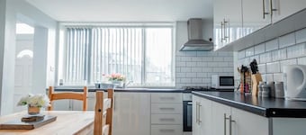 Host & Stay | Park Cliffe House
