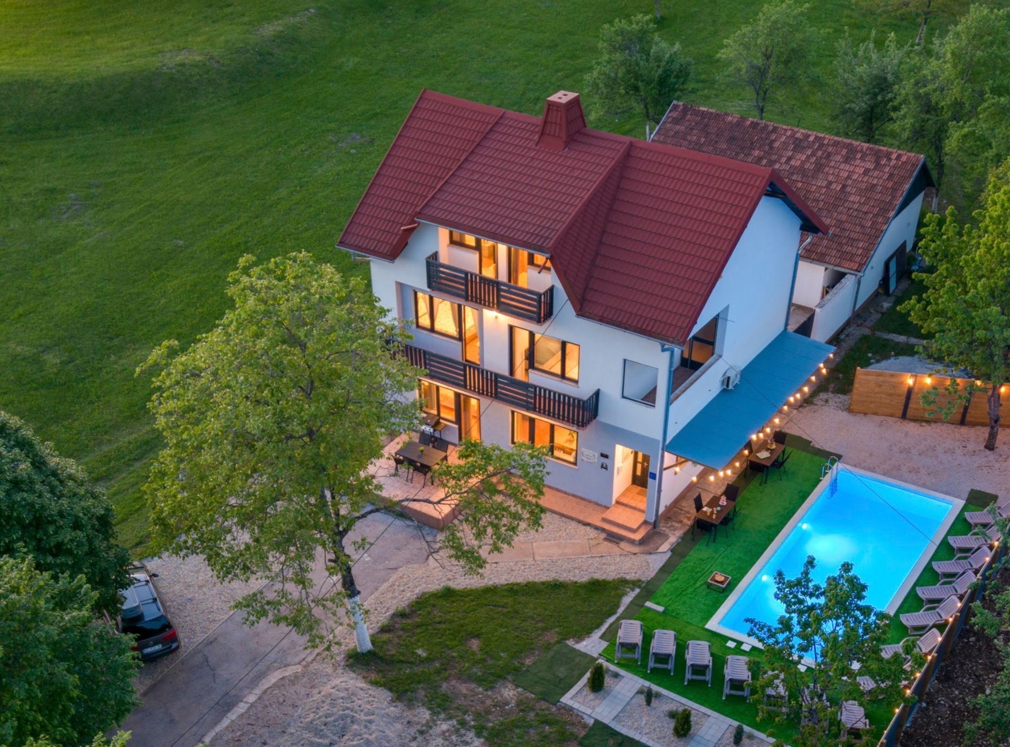 Apartamento (Two Bedroom Apartment Second Floor A3) | Piscina | Piscina externa sazonal, espreguiçadeiras